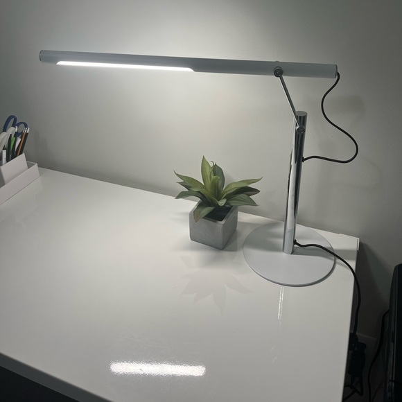 LED Task lamp - Picture 1 of 3